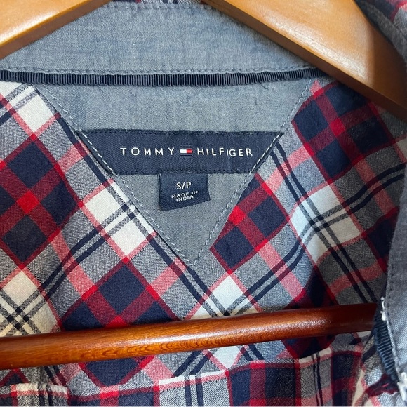 TOMMY HILFIGER Women’s Red Navy Plaid Button Down Long Sleeve Shirt Size Small - Picture 3 of 13